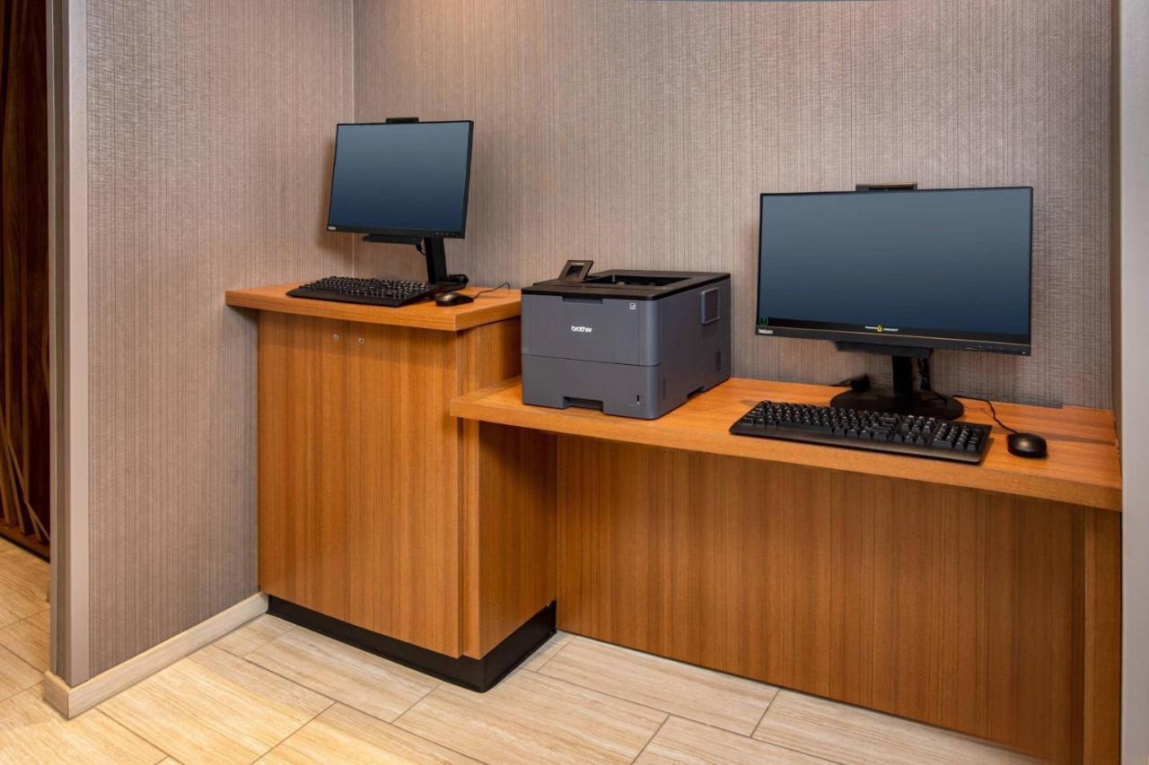 Springhill Suites By Marriott Frederick Luaran gambar